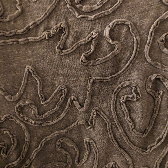 size L LuckyBrand top with add decorative design on front. - Picture 3 of 4